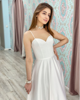 Весільна сукня Вітней